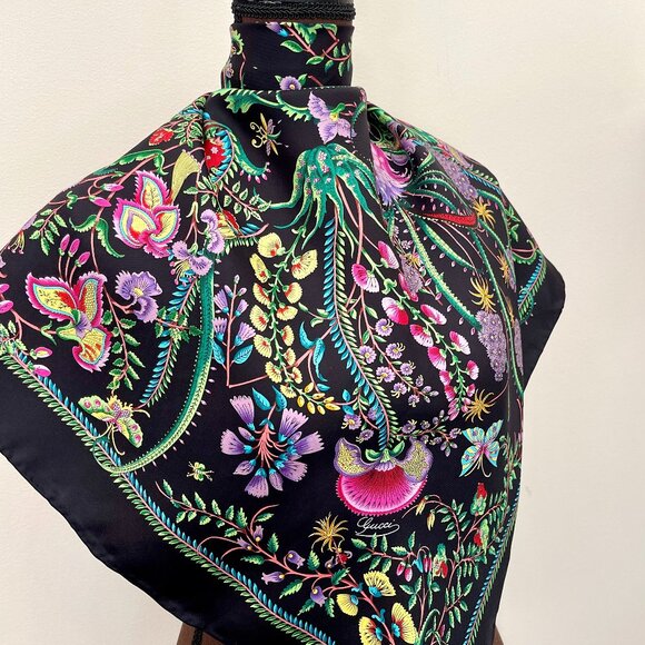 New Gucci Scarf Classic Flora Print Multicolor GG Logo Black Silk Wrap - Picture 1 of 14